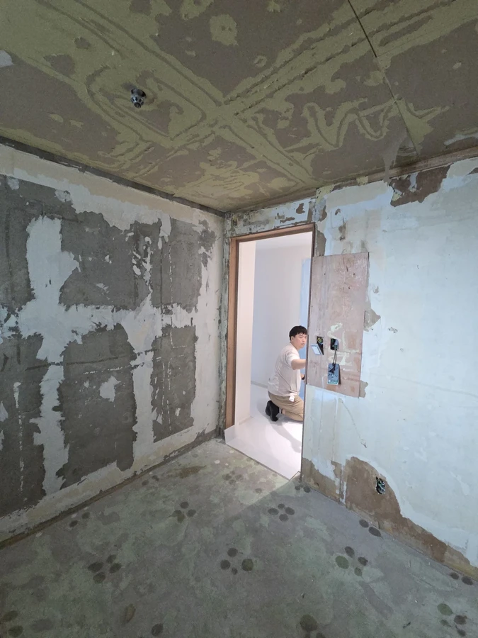 성남 방음시공 된 아파트 작은방 깔끔하게 완벽 철거